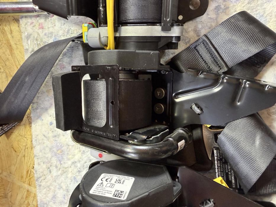 Відновлення ременів безпеки