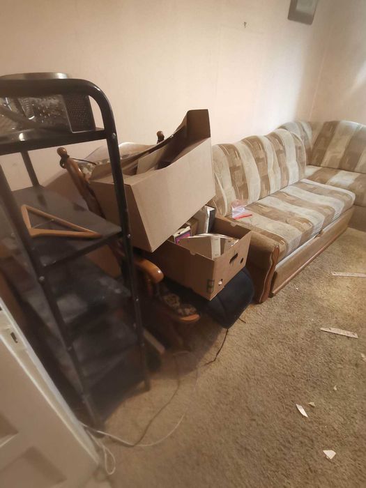 Opróżnianie piwnic strychów mieszkań Wywóz gruzu Wywóz mebli