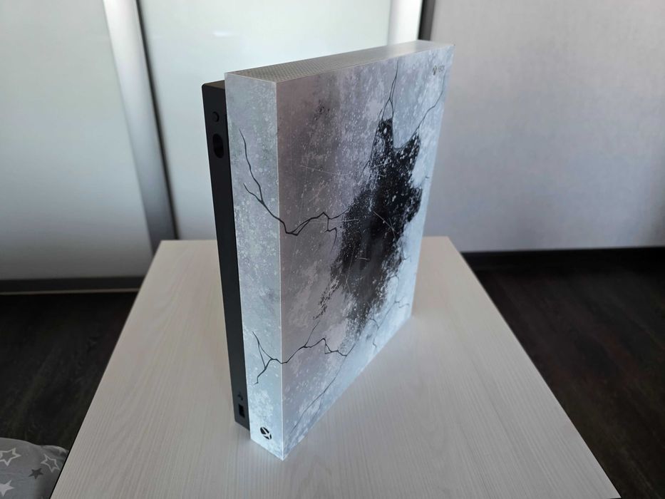 Xbox ONE X Gears of war limited edition