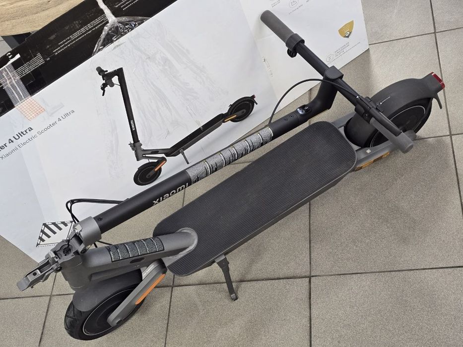 Xiaomi Scooter 4 Ultra самокат