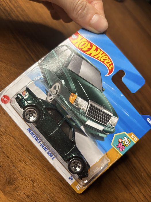 MERCEDES-BENZ 500E HW '70S vs '90S hot wheels 2025