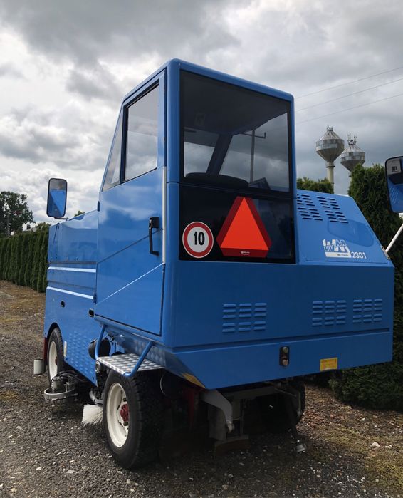 Льодоприбиральна машина