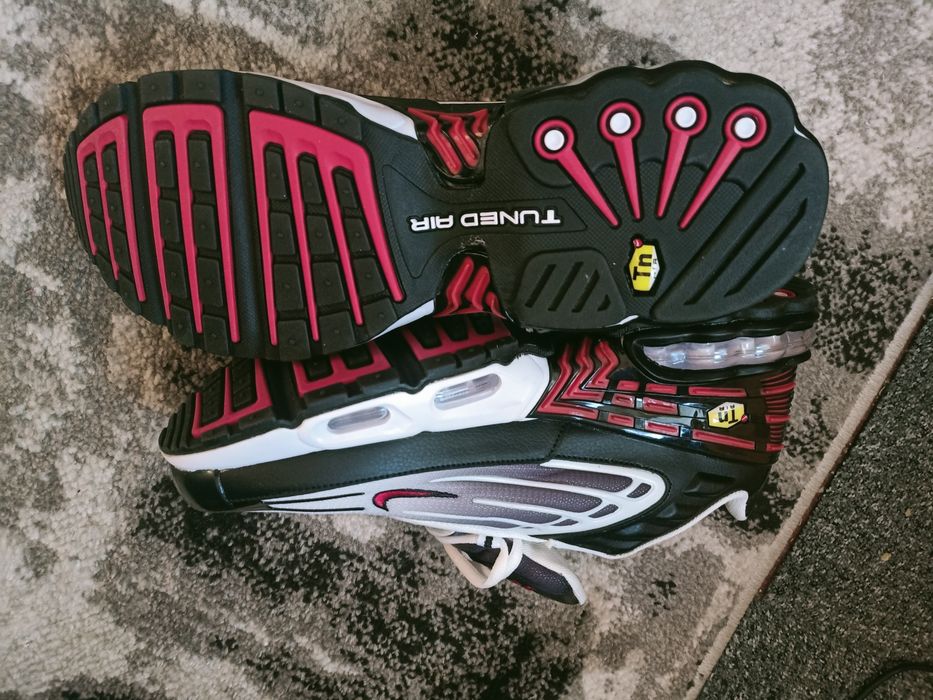 Buty sportowe damskie