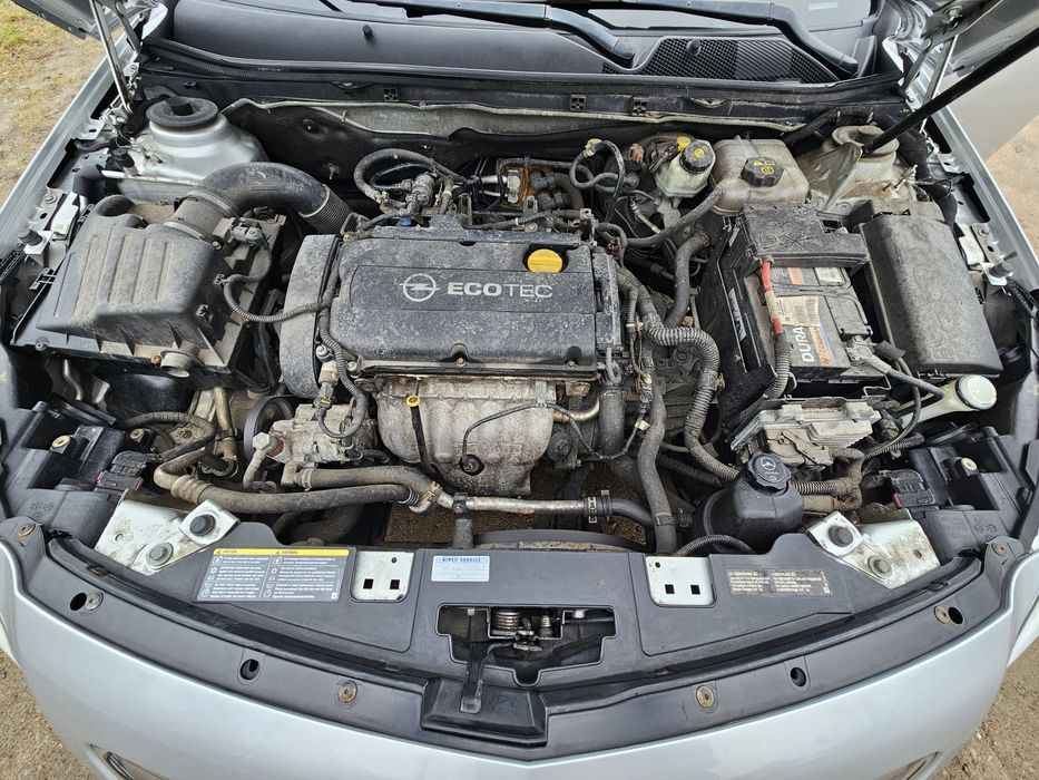 Opel Insignia 1.6 benzyna, 2010r.  ładny, zadbany