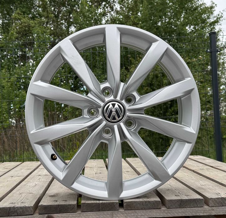 Alufelgi 5x112 r17 VW Golf V IV VII Passat Jetta Touran Sharan 108#