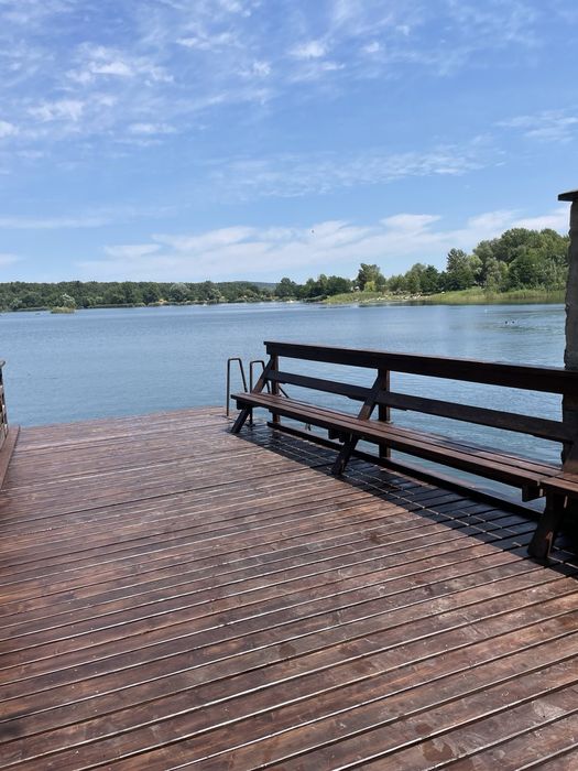 Здається будинок,в с.Дийда,,.біля озера