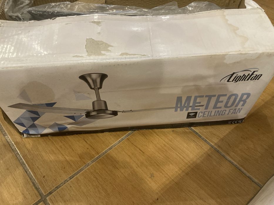Ventiladores de teto metalicos novos