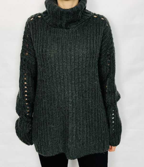 Ciemnoszary sweter z ażurowymi rękawami L 40