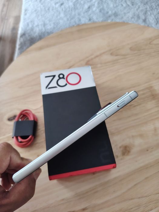 Núbia Z80 ultra 512