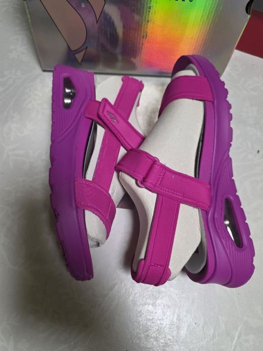 Жіночі сандалі Skechers   41.5