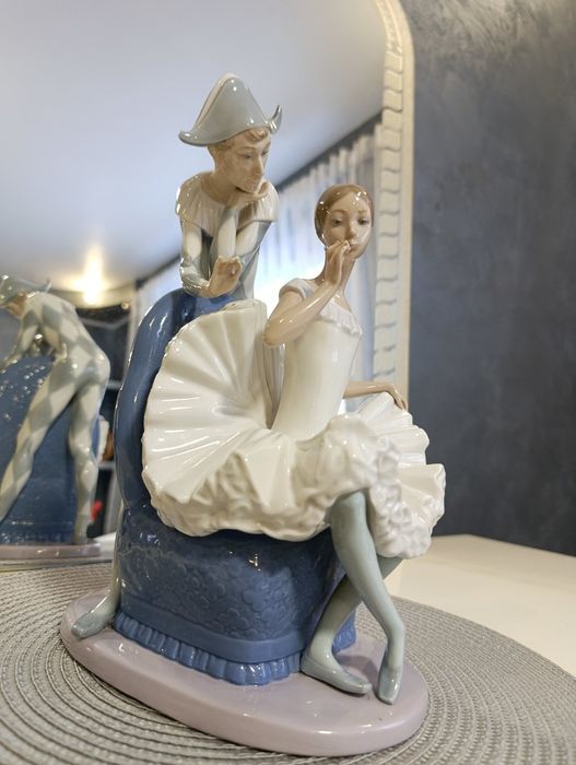 порцеляна арлекіно та балерина