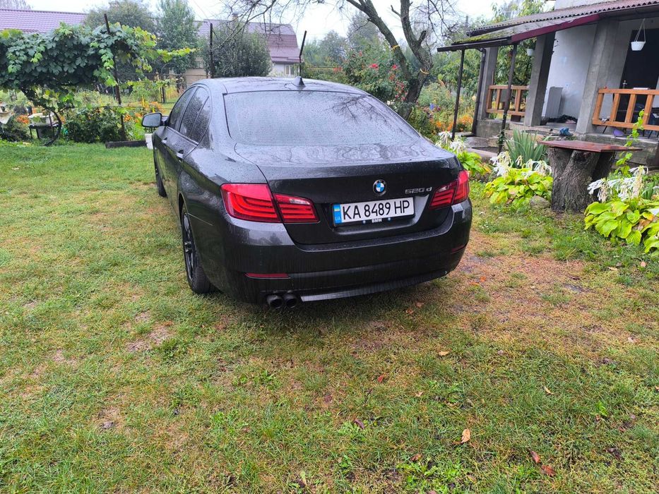 Продаж автомобіля BMW F10