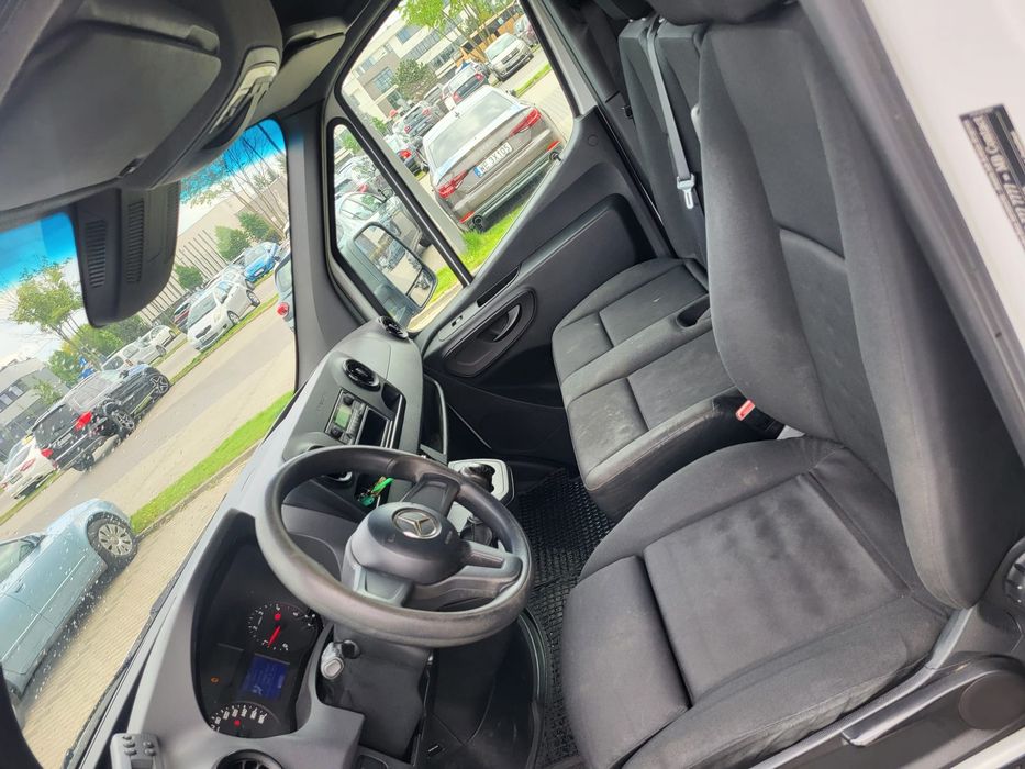 Sprinter 516 dmc 3500kg Salon chłodnia 230v