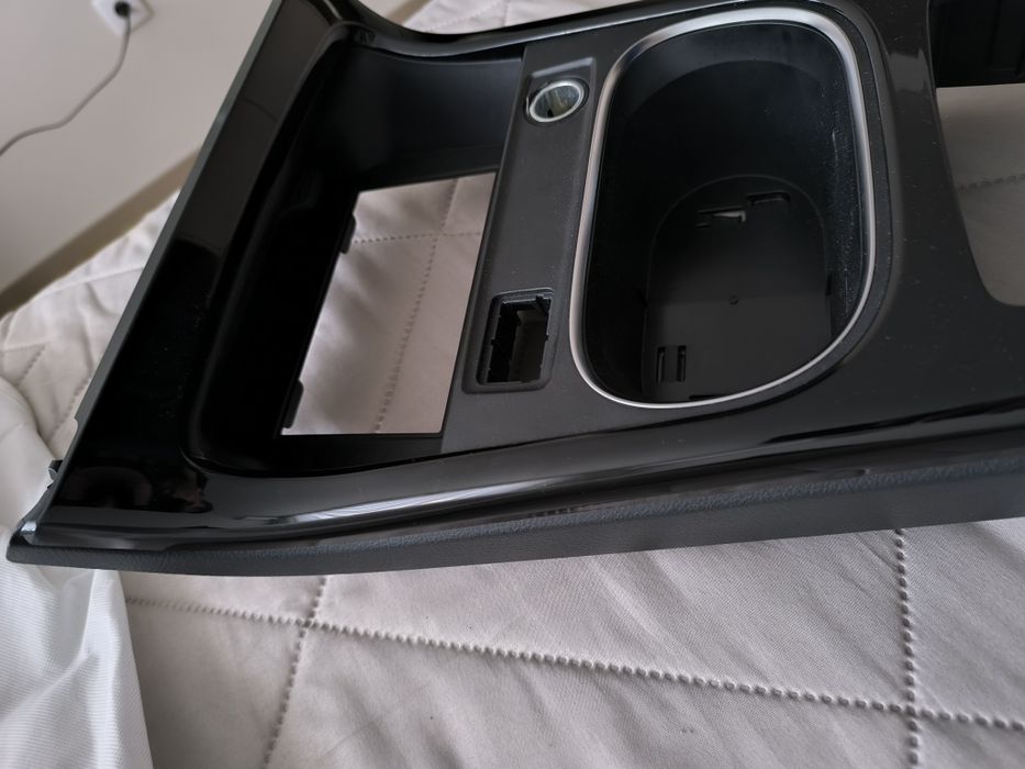 Consola Central Mercedes-Benz CLA 250e