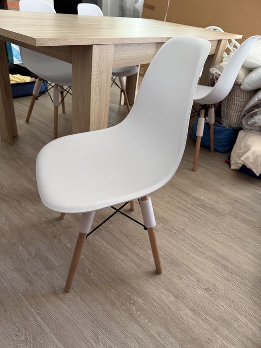 Desapego: Mesa extensível + 4 cadeiras  150€ 912711780