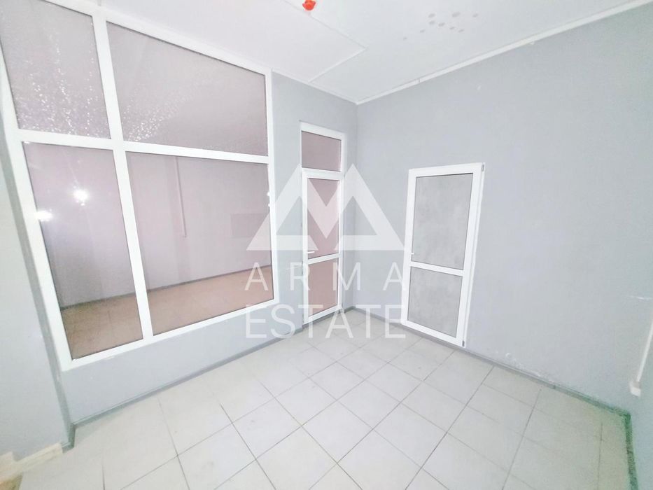 Продаж Торгова площа, ЖК Озерний Гай, Гатне