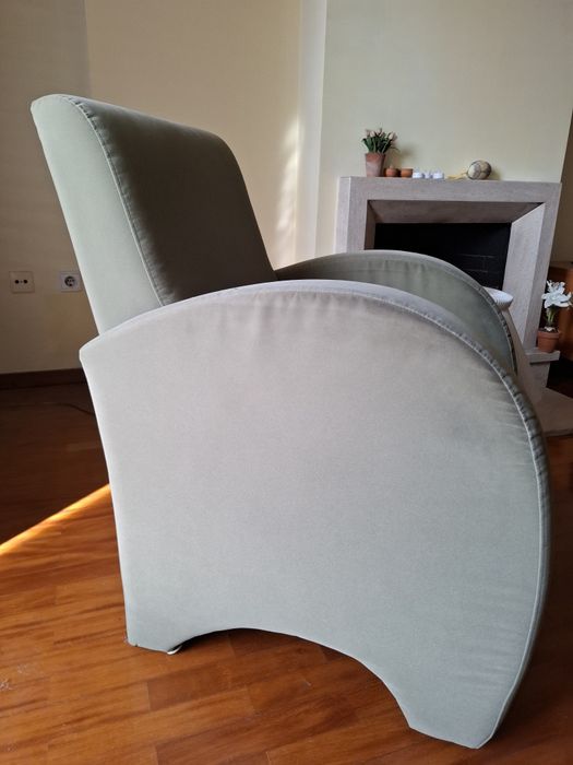 Poltrona estofada verde