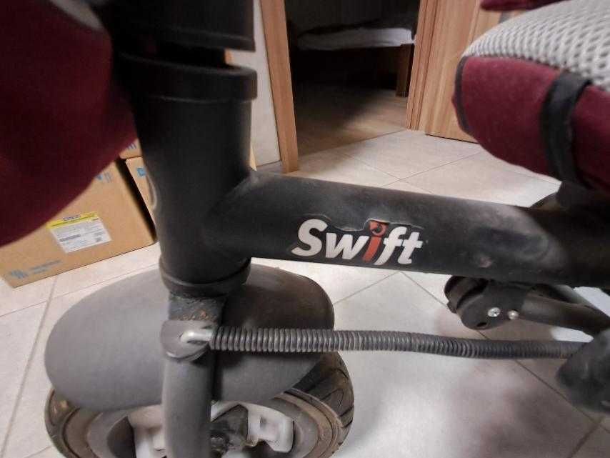 Дитячий триколісний велосипед