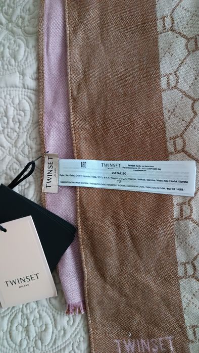 Szalik włoski marki Twinset nowy