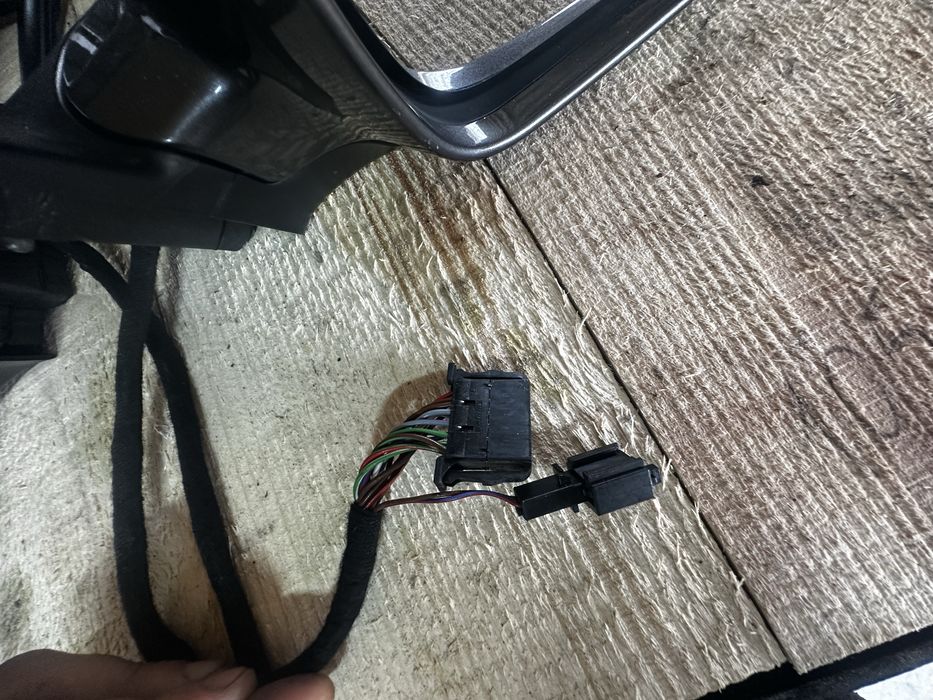 Зеркало бічне Skoda Superb 1 суперб шкода