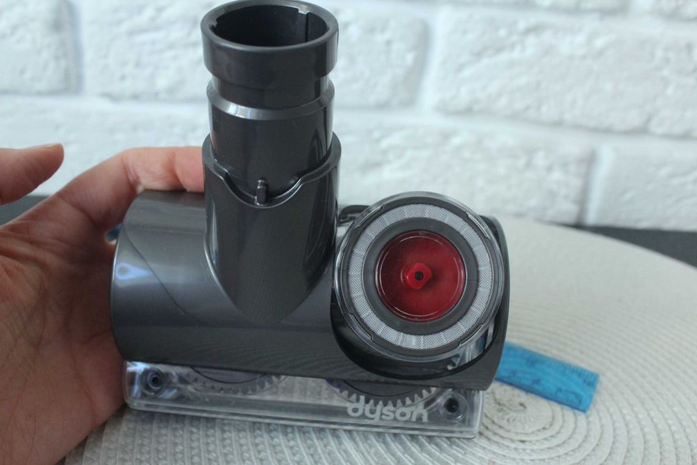 Dyson 25067-01 Tangle Free Turbine насадка. Нова
