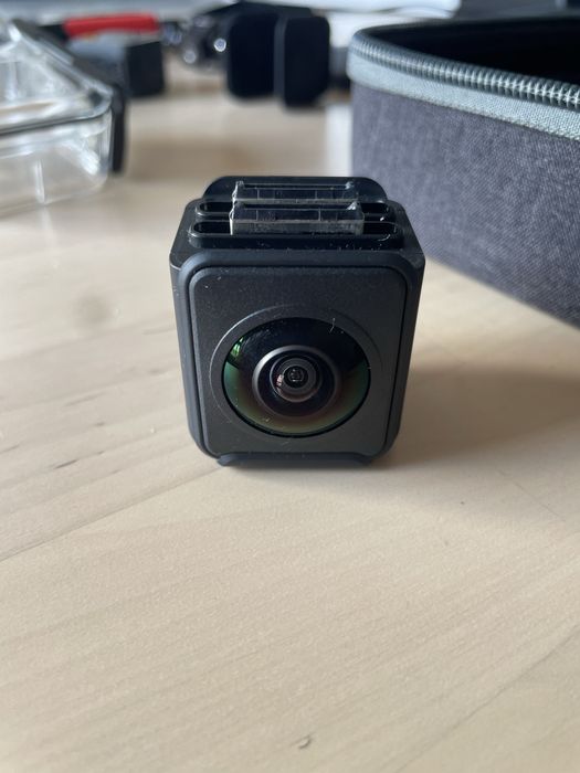 Insta360 One R + Acessórios