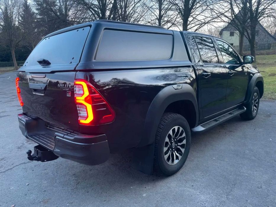Toyota Hilux      2023