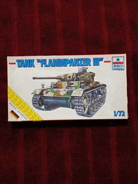 Kit ESCI Tank Flammpanzer III