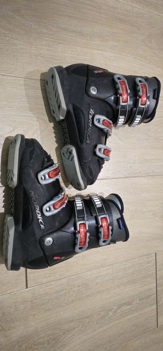 Buty narciarskie Nordica  24.5
