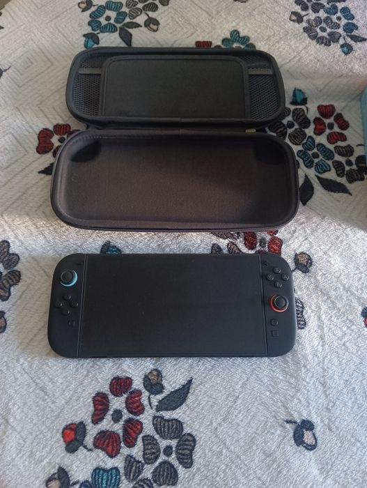 Nintendo switch 2, está na garantia e apenas 2 meses de uso