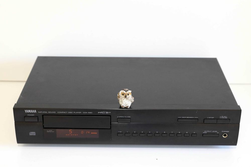 Yamaha CDX-590 Compact Disc Player