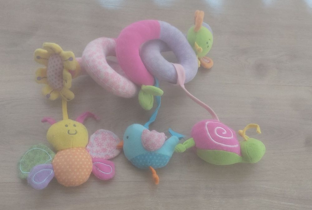 Vendo brinquedo para berço de bebé