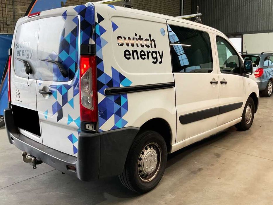 Wypożyczalnia Wynajem busa Wynajem Jumpy blaszak dostawczak HAK long