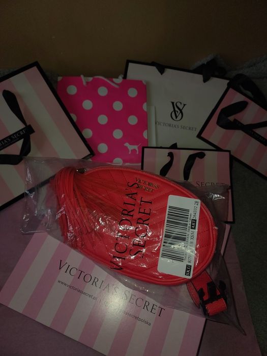 Torebka nerka Victoria's Secret czerwona saszetka