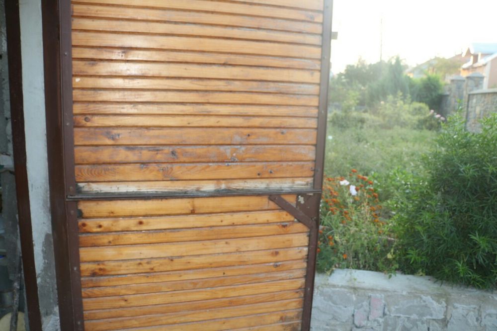 Гаражні ворота металеві,утеплені