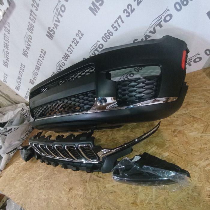 Бампер основний передній Jeep Grand Cherokee WL 22-