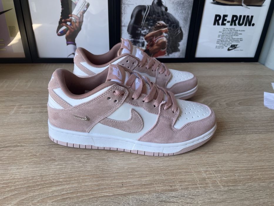 Nike Dunk Low “Particle Rose” в наявності
