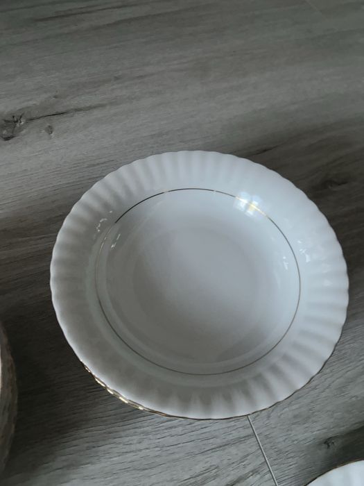 Sprzedam zastawe stolowa , 20 elementow, Chodziez,
