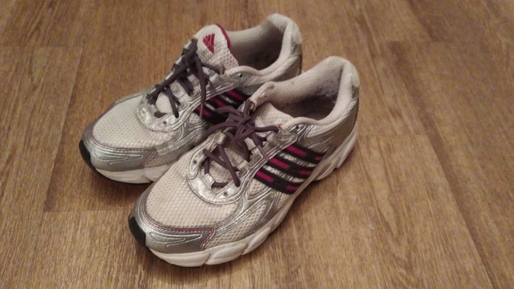 кроссовки адидас