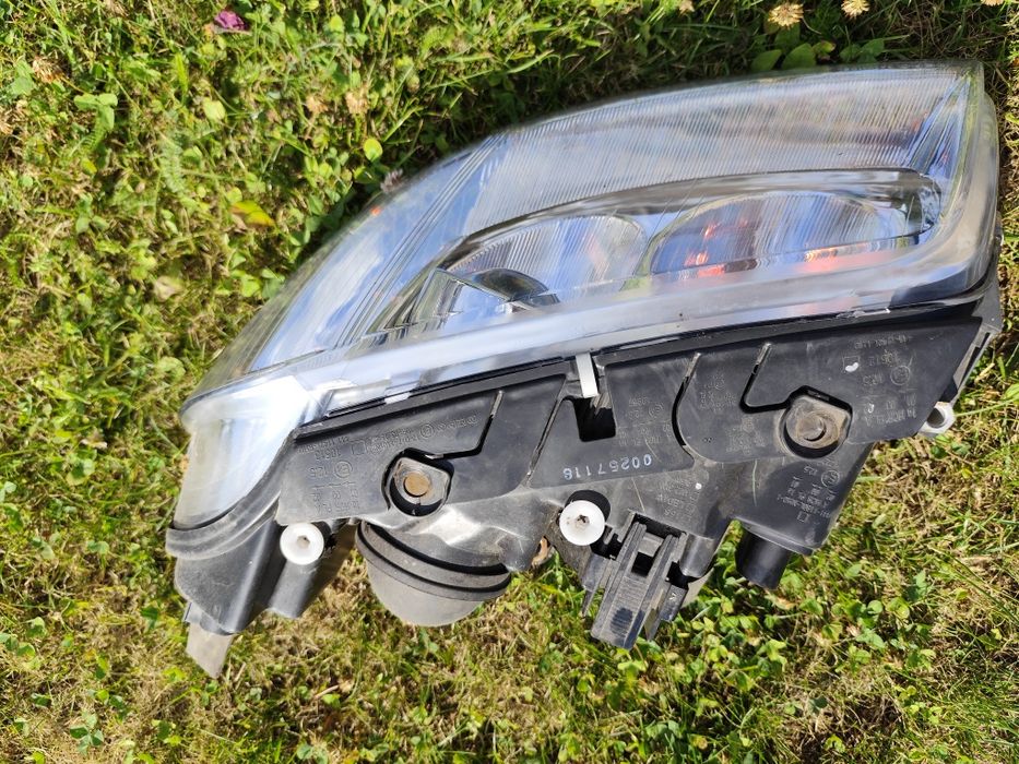 Lampy Depo przód passat B5 FL Kombi