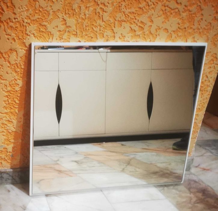 Espelho com luz led à volta na parte de trás como novo