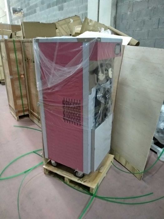 Máquina de Gelado Soft/ AÇAÍ MODO NOTURNO NOVA