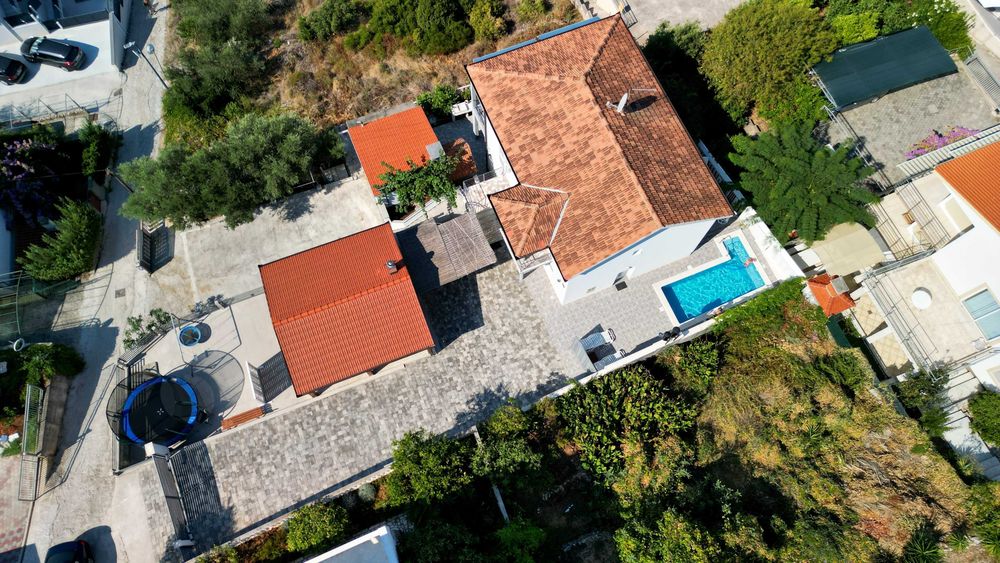 Apartament z basenem 40m od morza Chorwacja