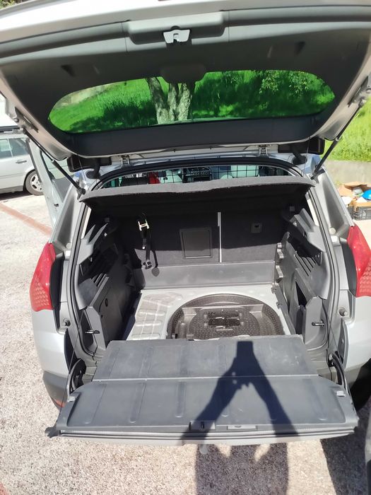 Peugeot 3008 1.6  Gasóleo/ Teto Panorâmico / Ano 2012