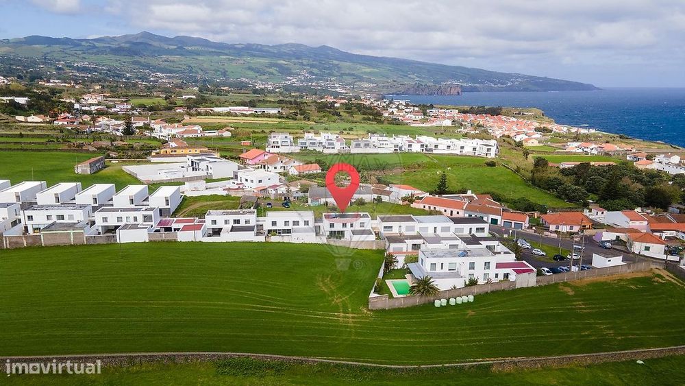 Moradia T4 para venda