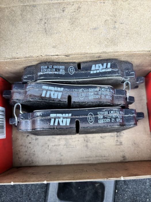 Тормозные колодки передние дисковые TRW GDB3309,Mazda