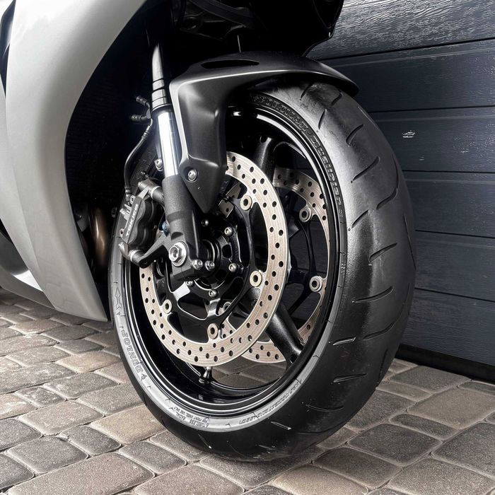 Продам мотоцикл Honda CBR1000RR (0147)