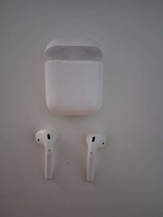 Airpods Apple em bom estado