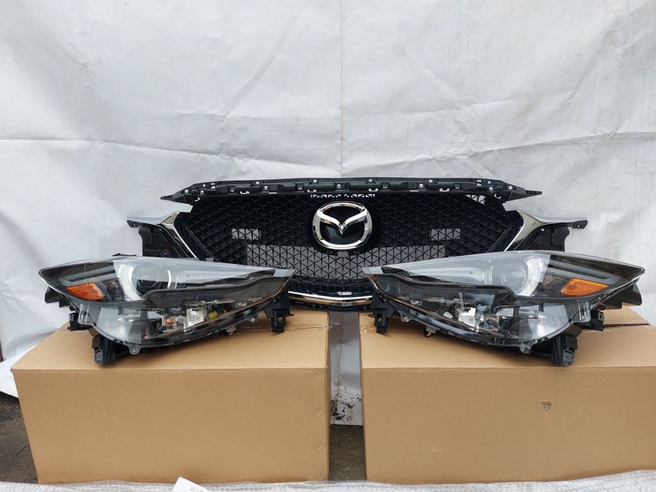 Фара лед  Мазда CX-5 17+  Mazda