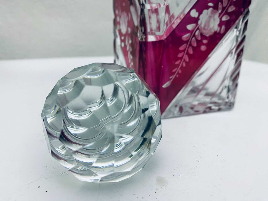 Rara Garrafa de Licor em Cristal de Boémia Rubi Lapidado (Séc. XIX/XX)